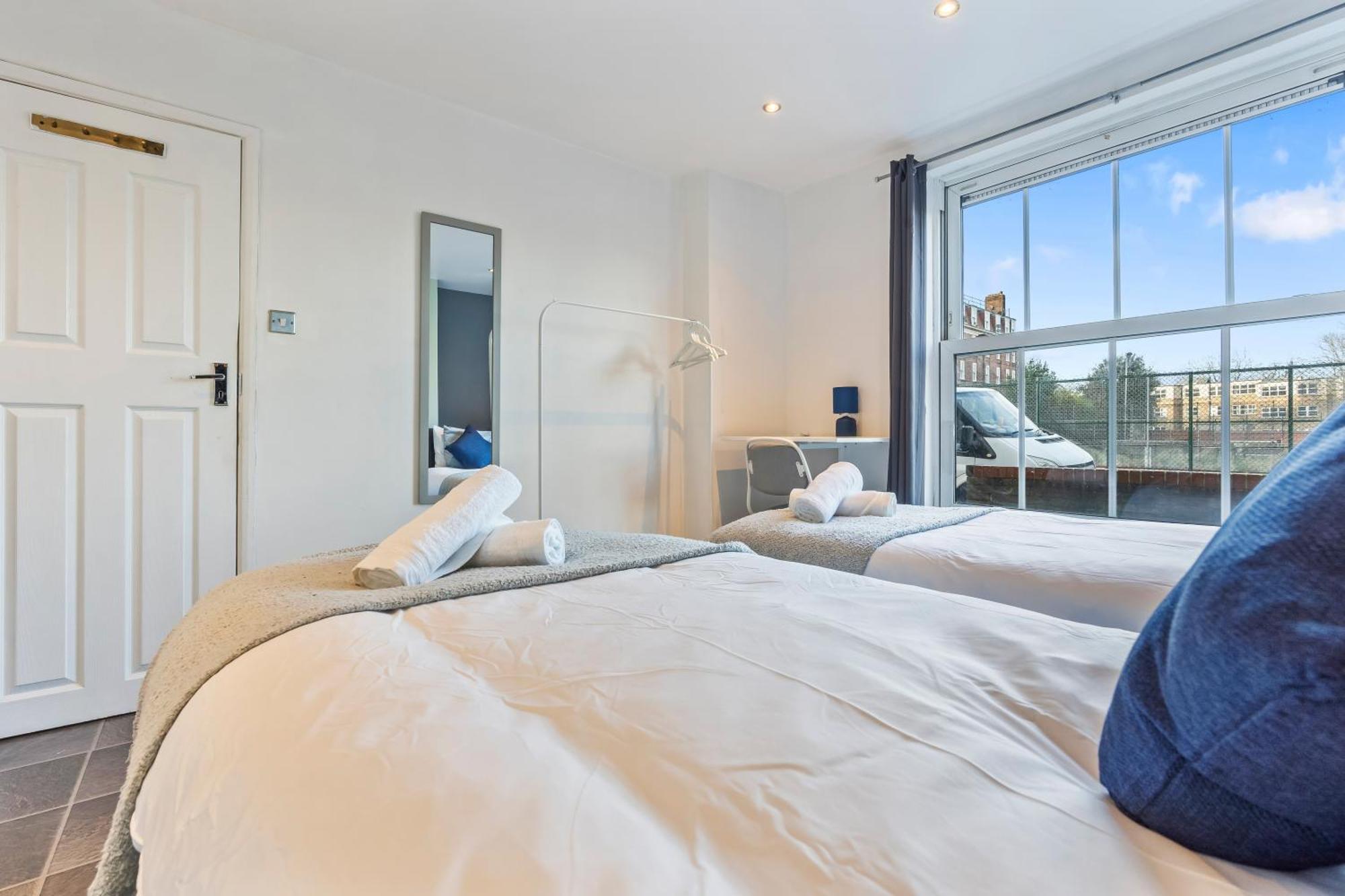 Impeccable 4-Bed House In Brixton London Villa Bagian luar foto