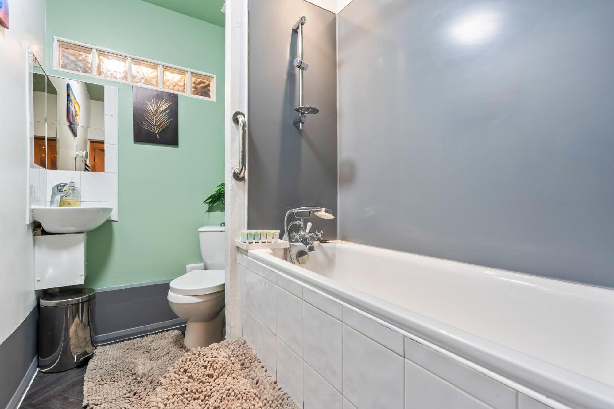 Impeccable 4-Bed House In Brixton London Villa Bagian luar foto